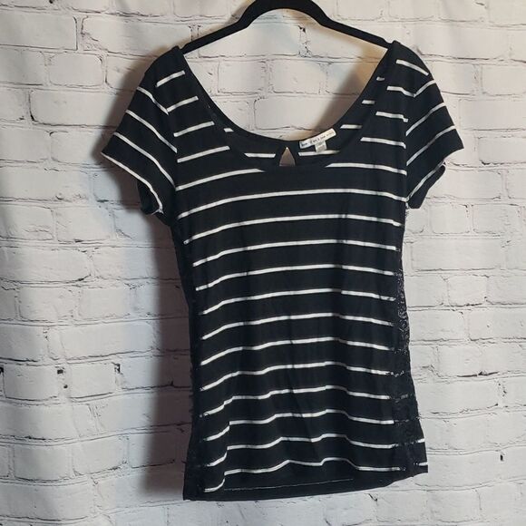Black and White Striped top - Picture 1 of 6